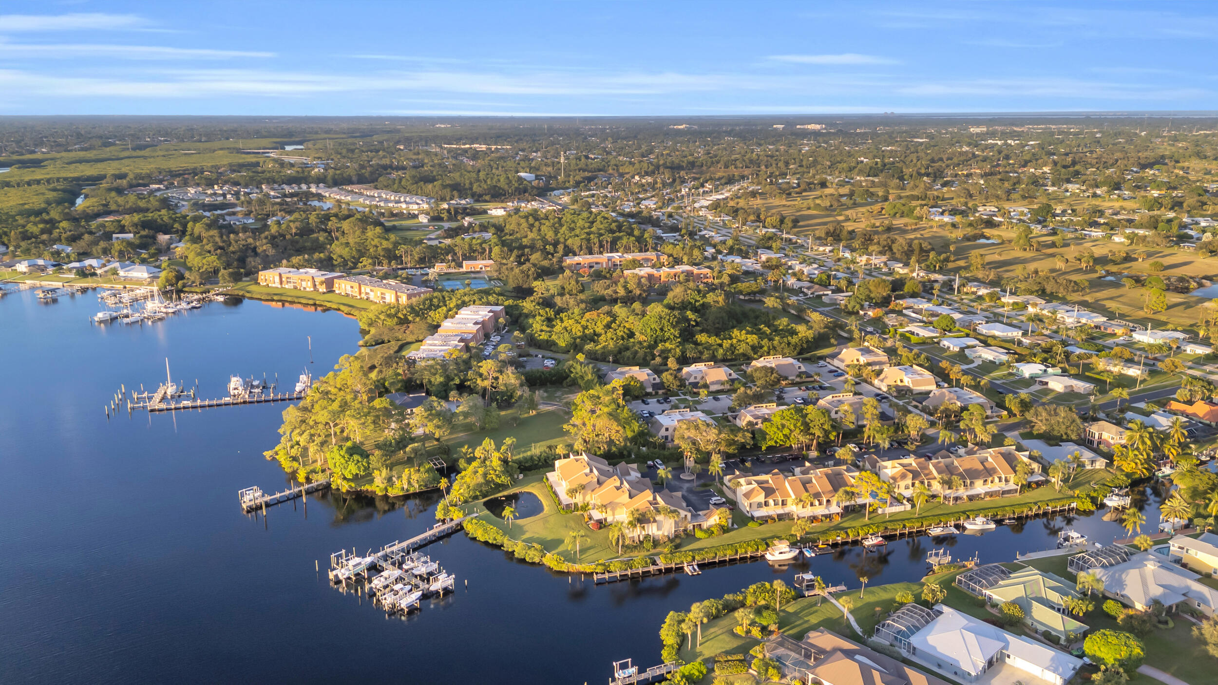 TARPON BAY MOORINGS - Residential