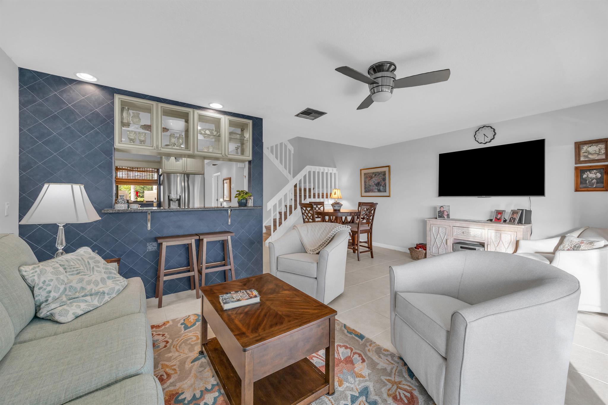 TARPON BAY MOORINGS - Residential