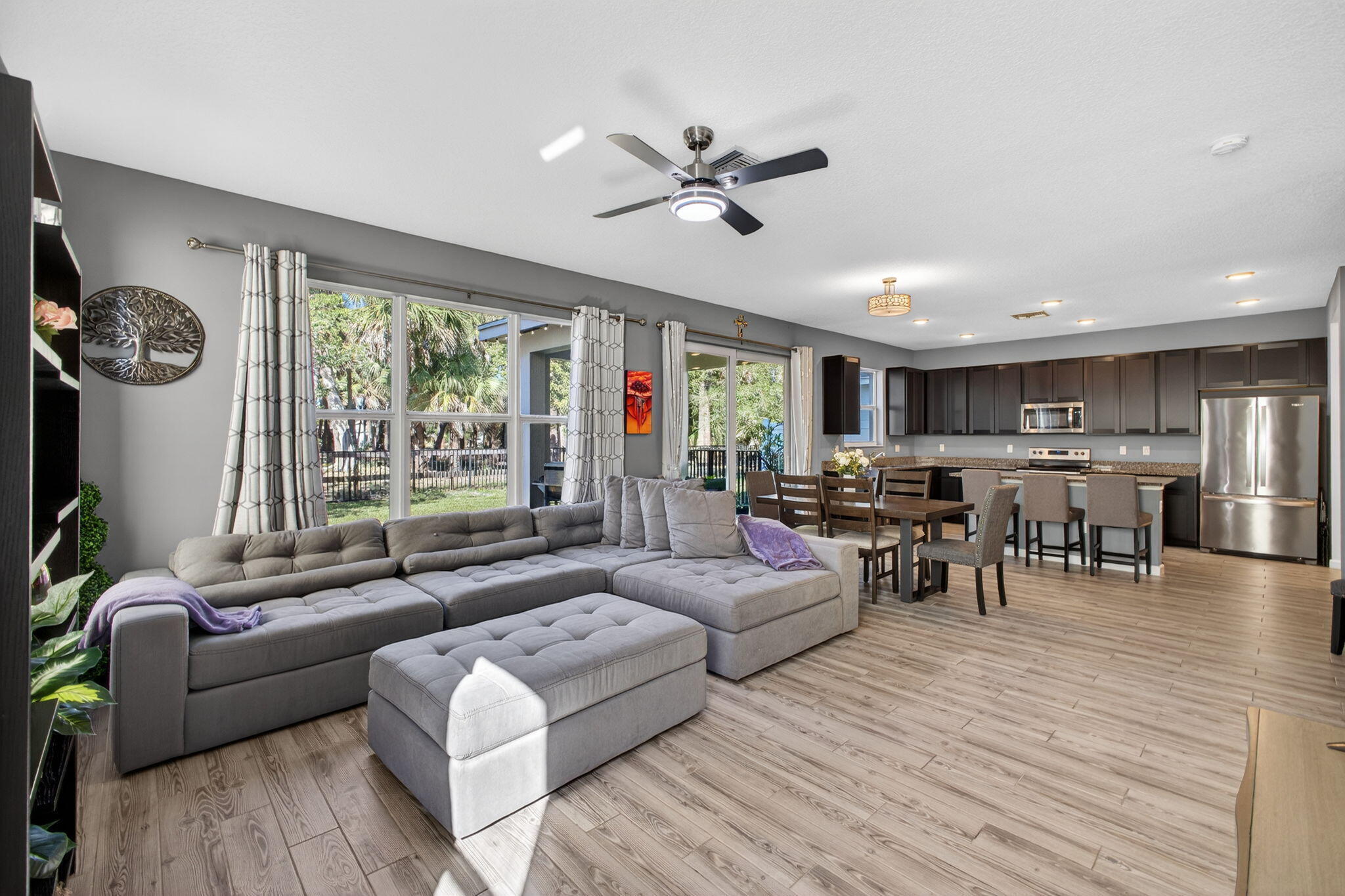 6607 Pointe Of Woods Drive