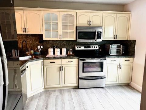 2703 Maplewood Drive Drive Greenacres FL 33415