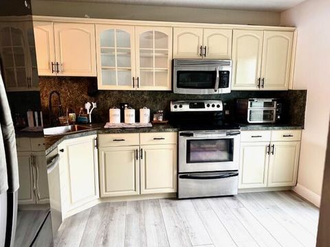2703 Maplewood Drive Drive Greenacres FL 33415