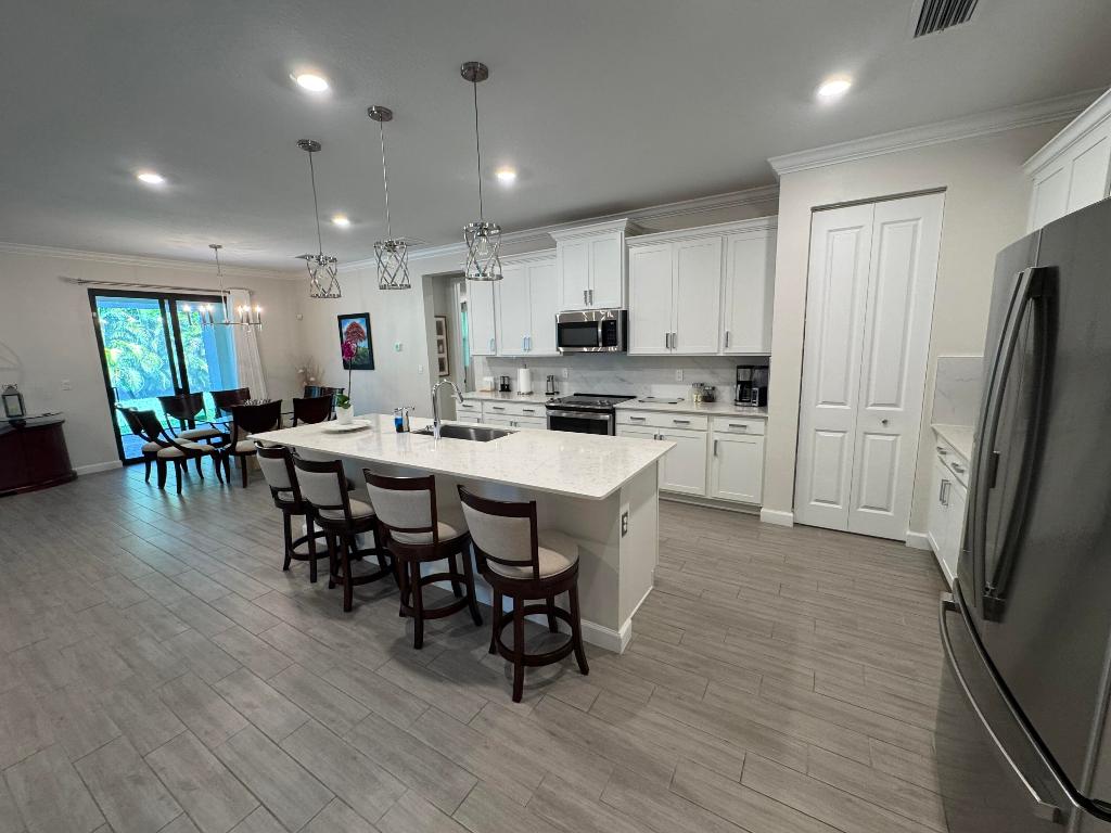 CRESTWOOD NORTH - Residential