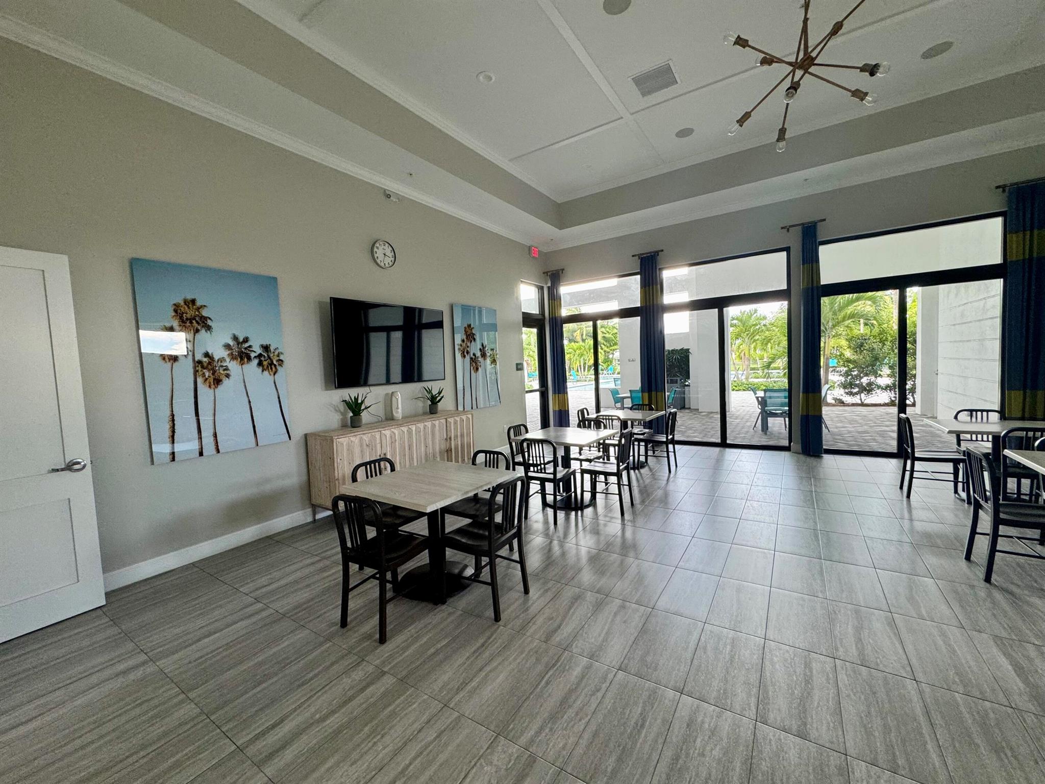 CRESTWOOD NORTH - Residential