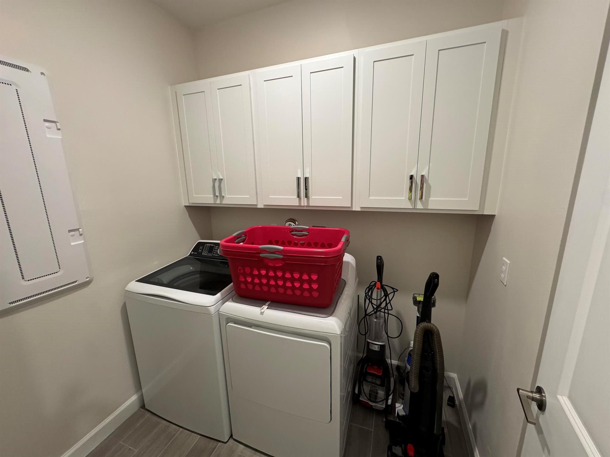 CRESTWOOD NORTH - Residential