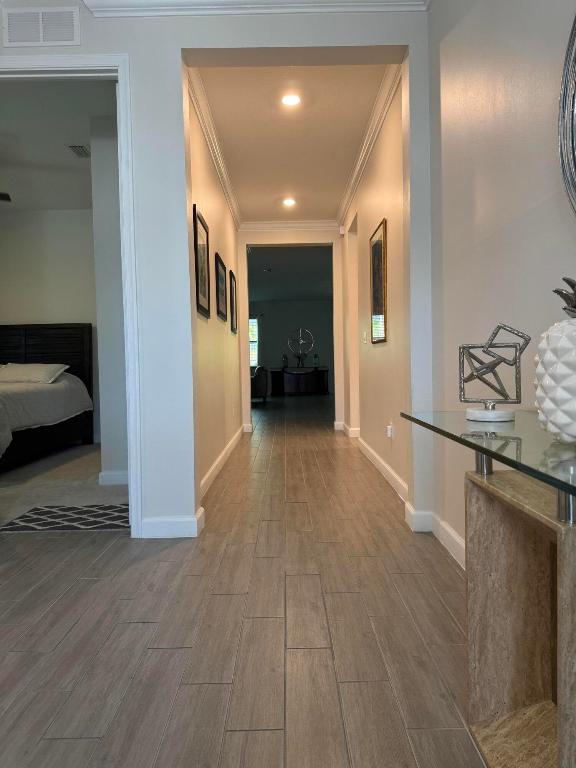 CRESTWOOD NORTH - Residential