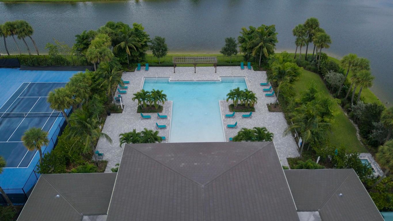 CRESTWOOD NORTH - Residential