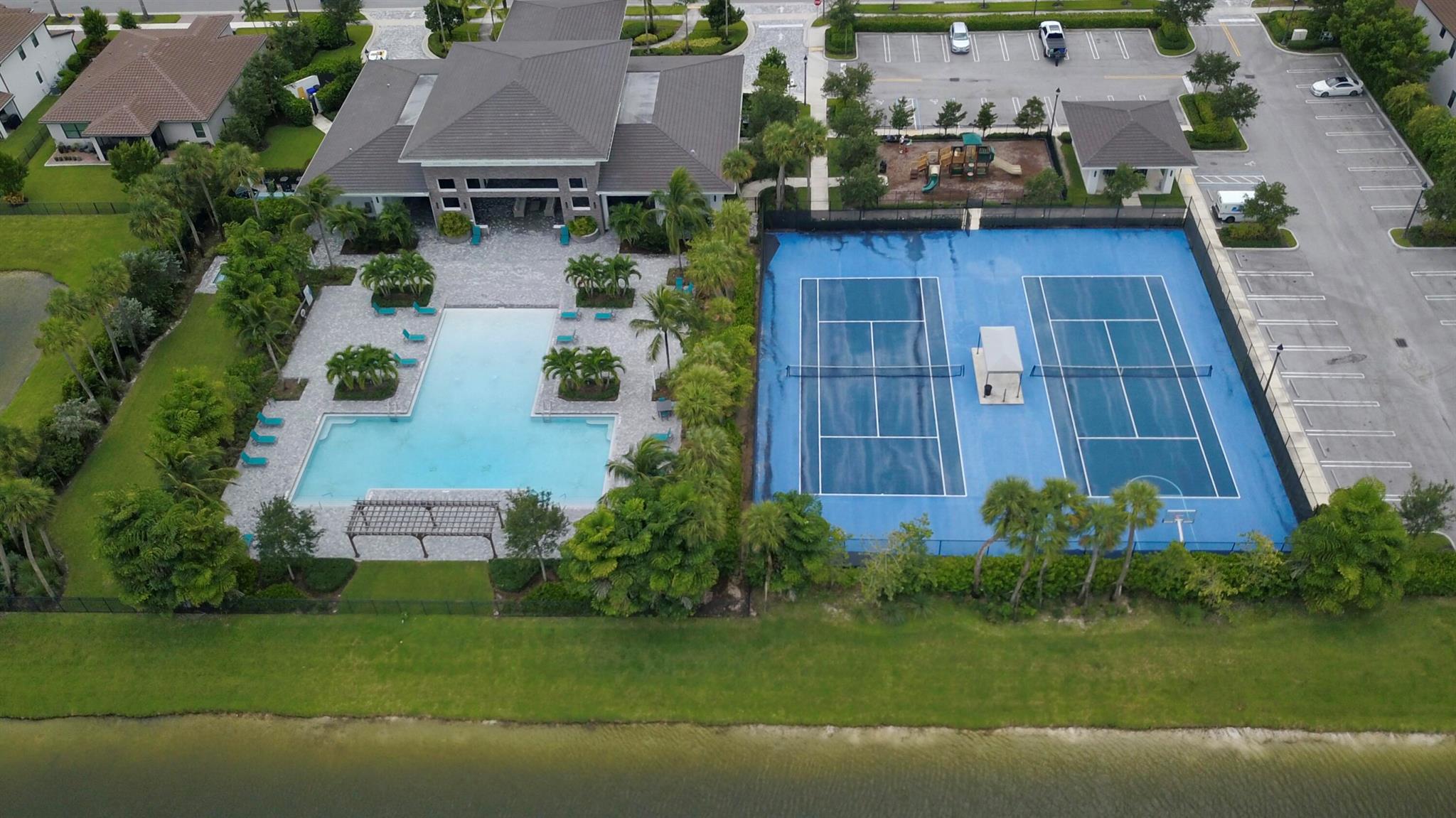 CRESTWOOD NORTH - Residential