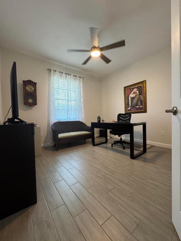 CRESTWOOD NORTH - Residential