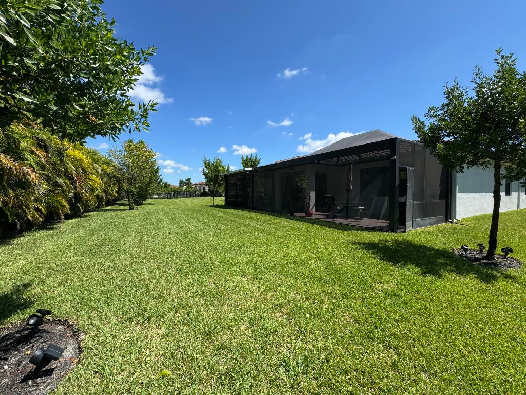 CRESTWOOD NORTH - Residential