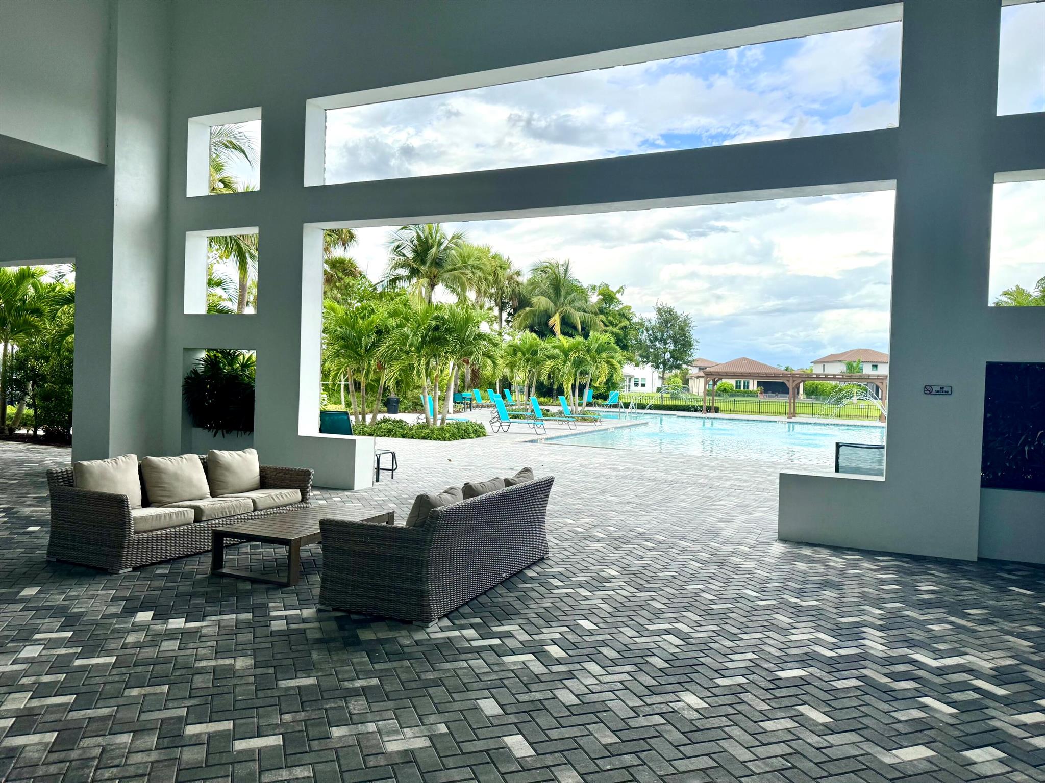 CRESTWOOD NORTH - Residential