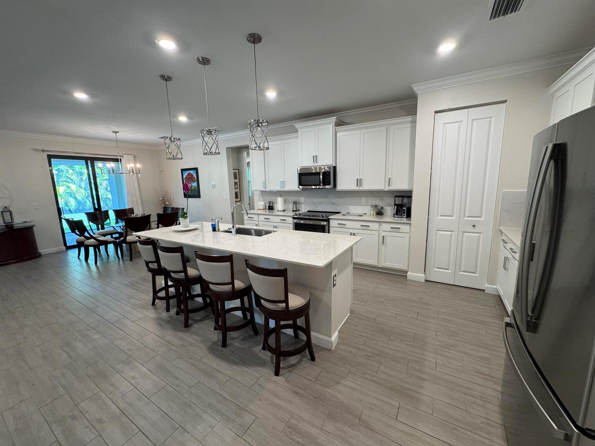 CRESTWOOD NORTH - Residential