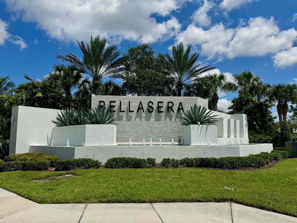 CRESTWOOD NORTH - Residential