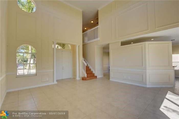 5874 NW 49th Ln, Coconut Creek, FL, 33073/$629,000 3 5874 NW 49th Ln