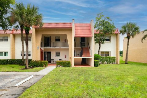 125 Lake Evelyn Drive West Palm Beach FL 33411
