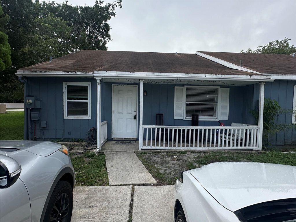 Photo of 302 NW 47th Street, Deerfield Beach, FL 33064 (MLS # F10532644)