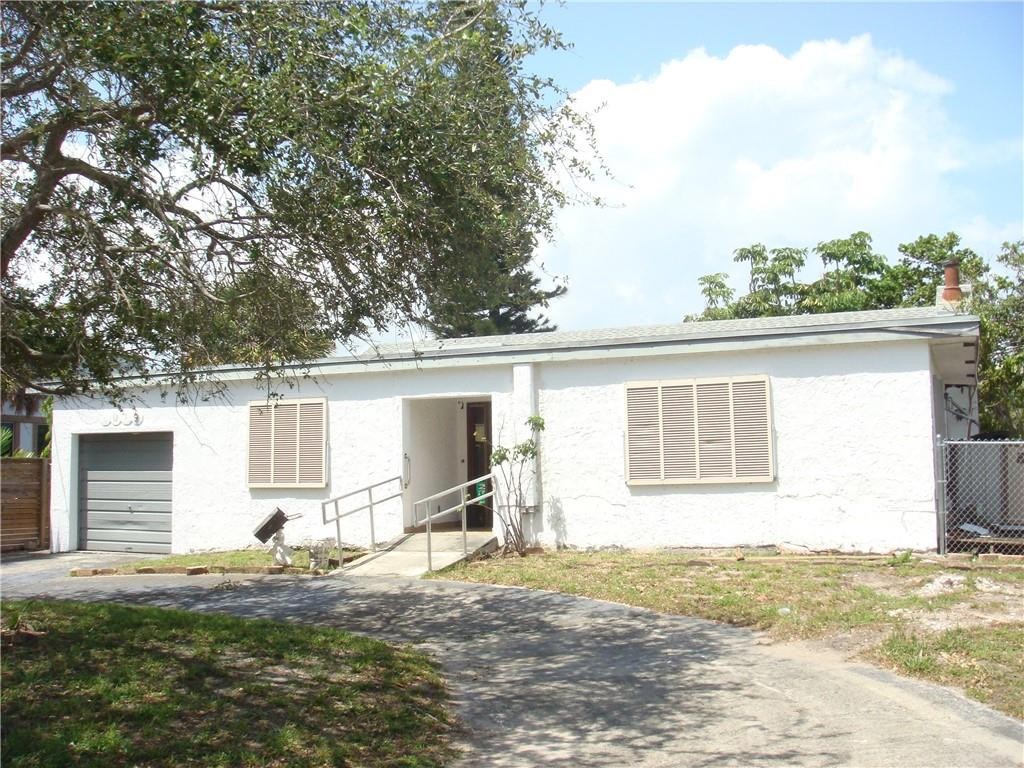 Lauder Gate Isles 28-17 B - Residential