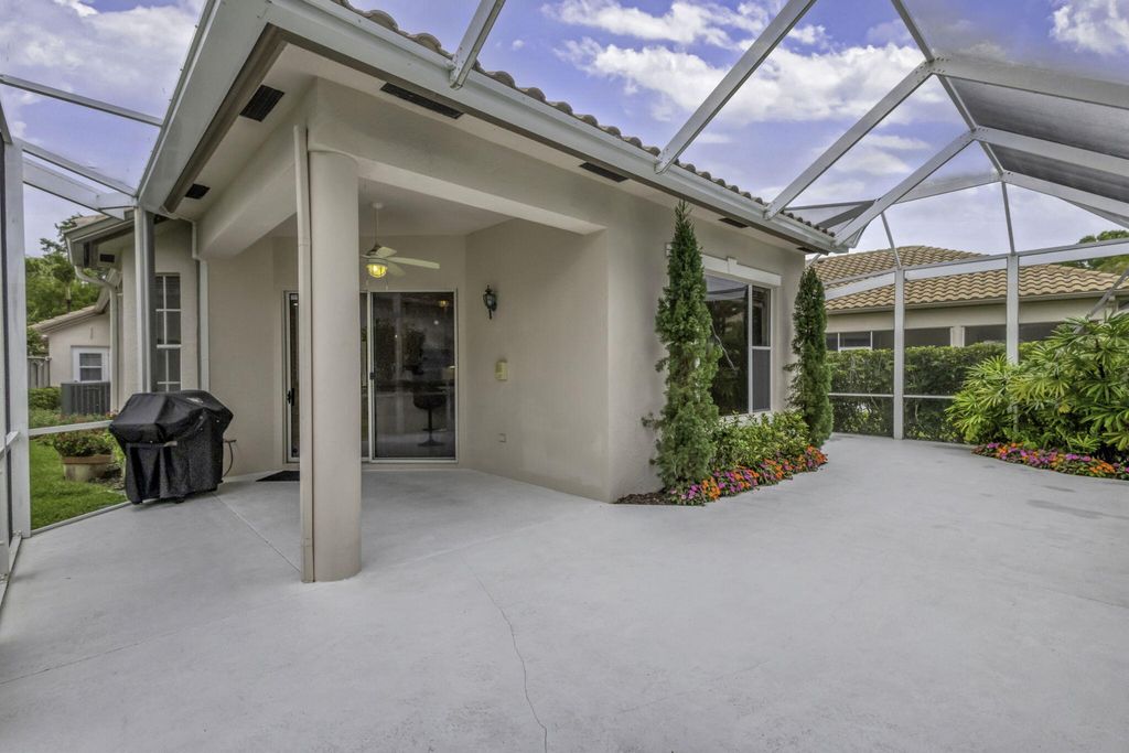 Photo of 936 Augusta Pointe Drive, Palm Beach Gardens, FL 33418 (MLS # B26001031)