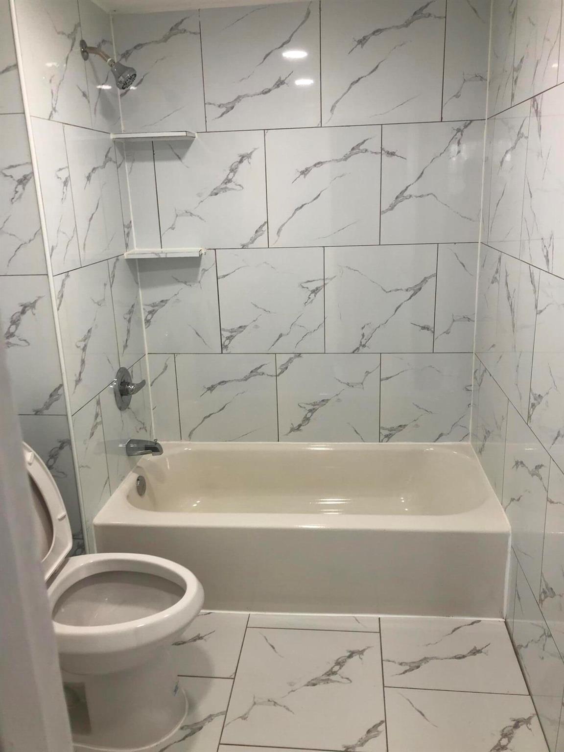 COME SEE YOUR DREAM HOME. ENTIRE UNIT UPGRADED. WASHER AND DRYER IN THE UNIT. QUICK MOVE IN REMODELED 2/2 RARE UNIT AVAILABLE IN VERSAILLE. NO MIN CREDIT SCORE. CLOSE TO SHOPPING AND AMENITIES. FIRST MONTH AND 2 MONTHS OF SECURITY. TONS OF AMENITIES.