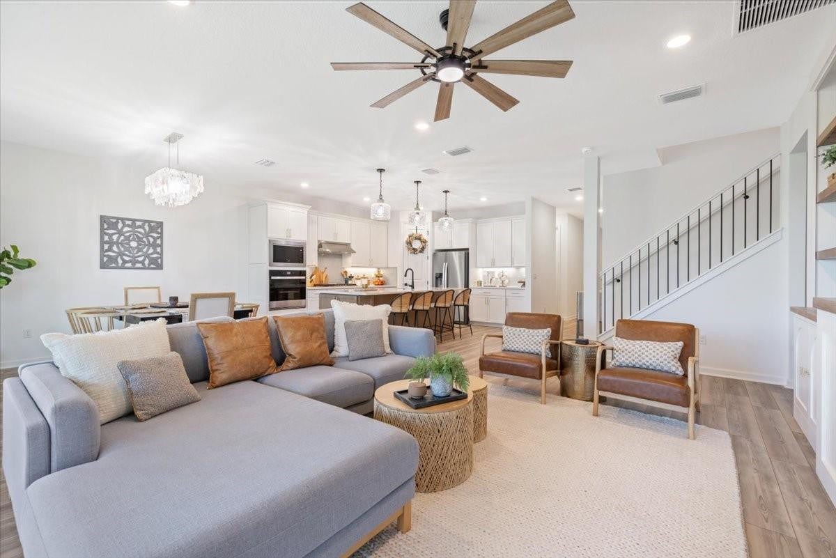 4597 Nautilus Circle, Vero Beach, FL, 32967/$735,000 2 4597 Nautilus Circle