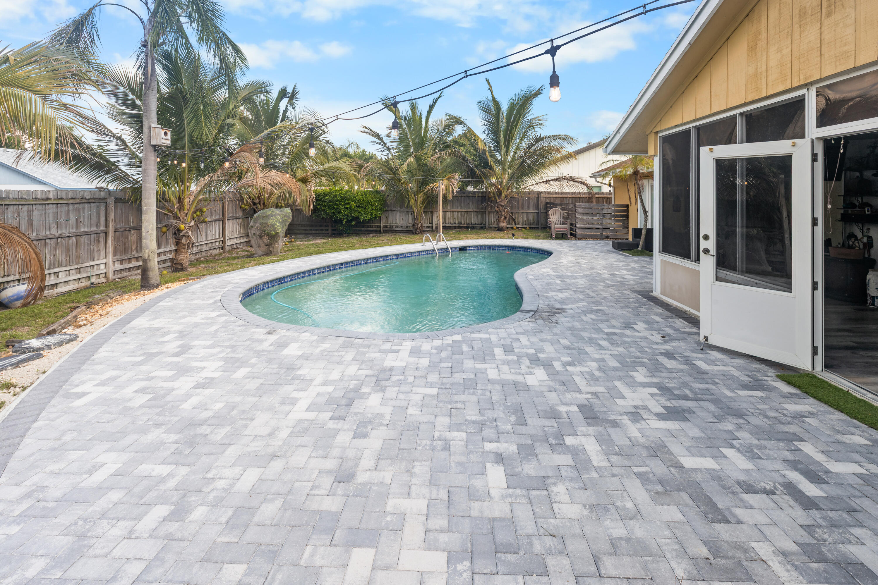 SKY LAKE 3 - Residential