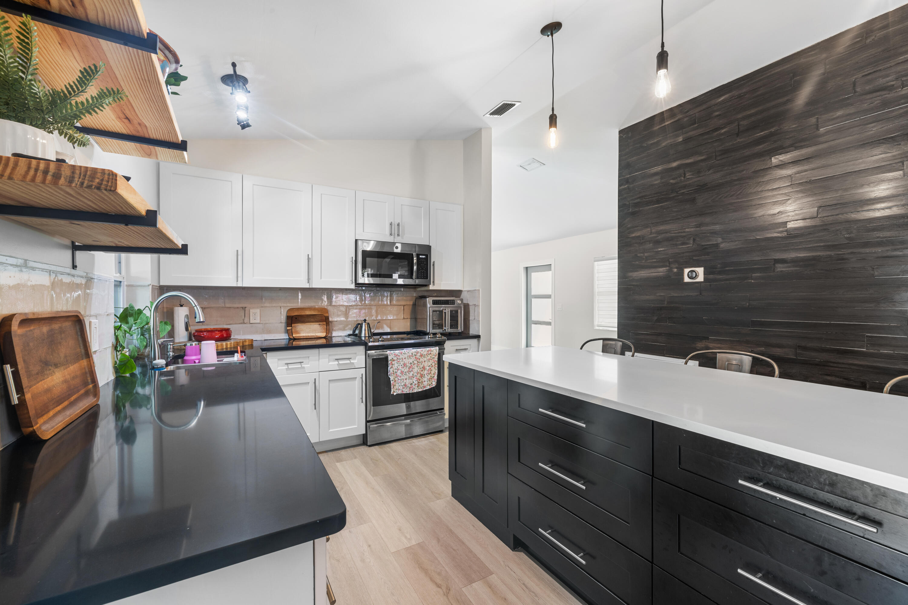 SKY LAKE 3 - Residential