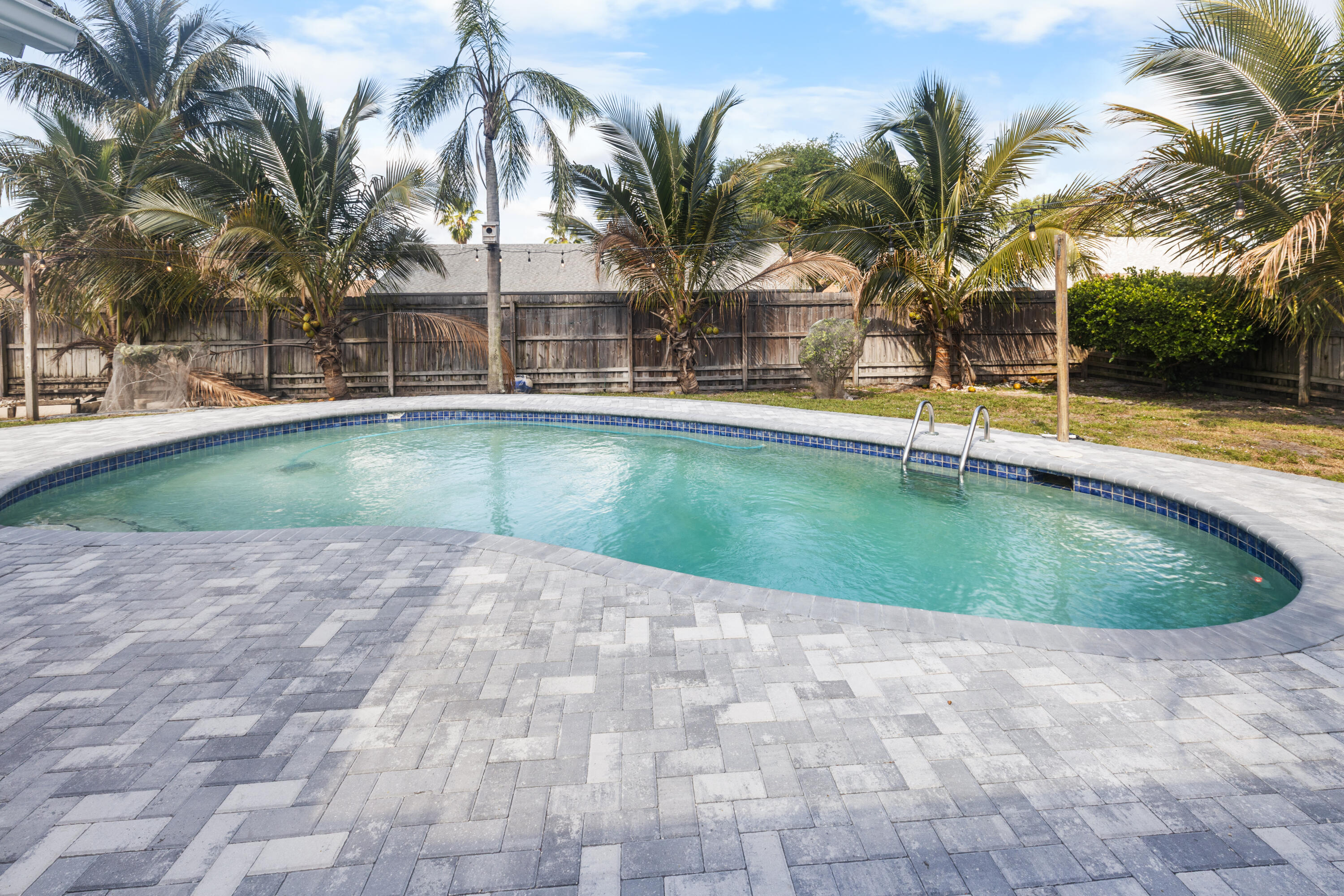 SKY LAKE 3 - Residential