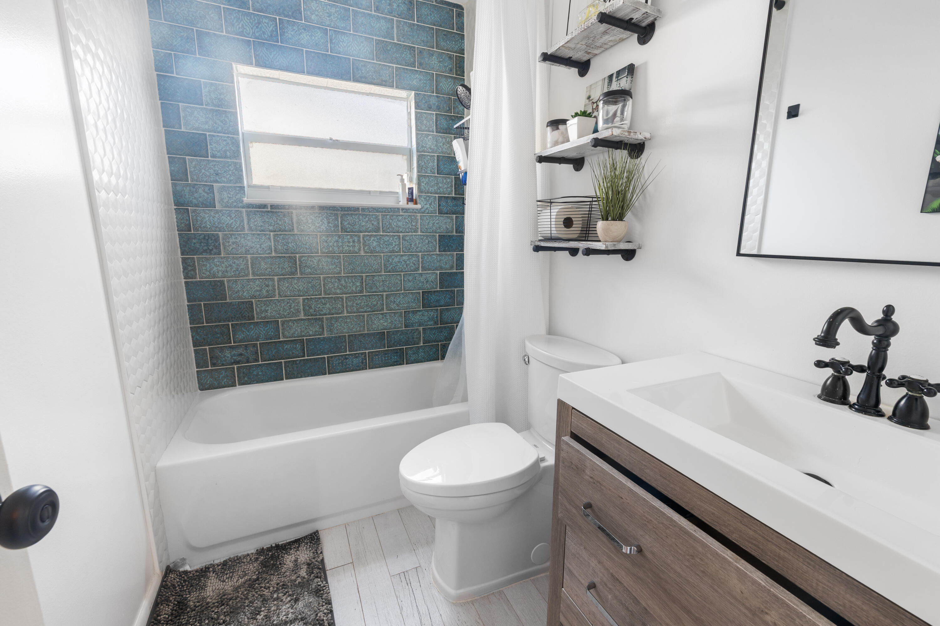 SKY LAKE 3 - Residential