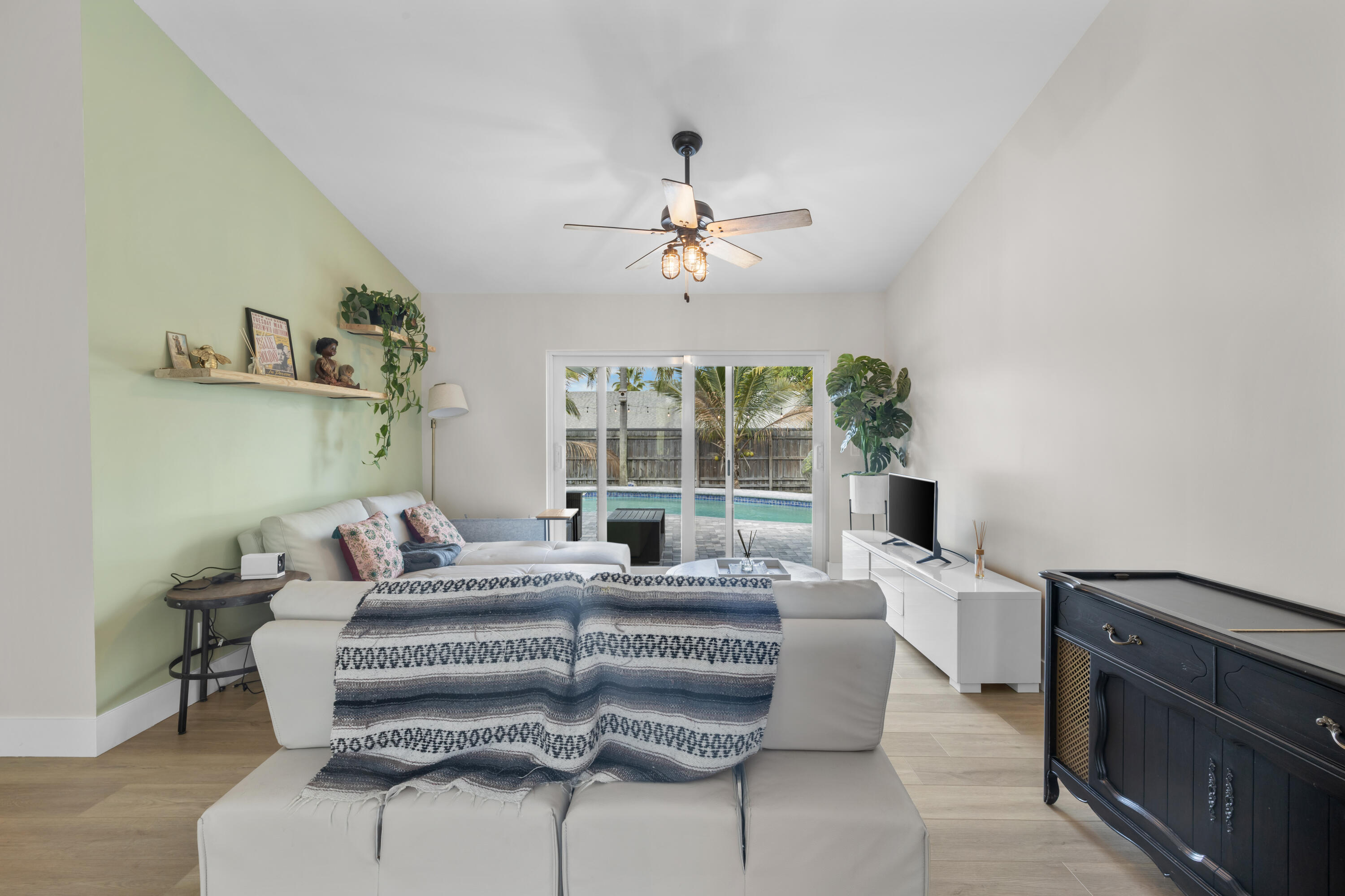 SKY LAKE 3 - Residential