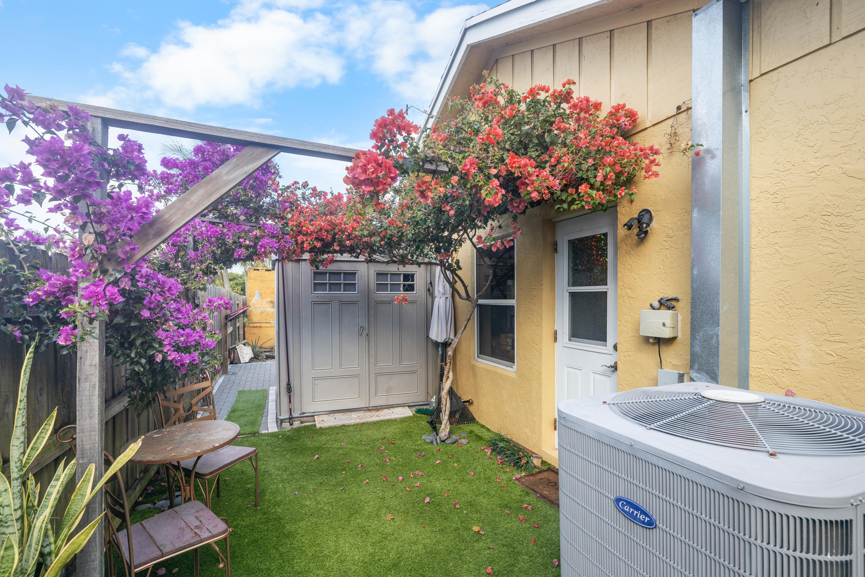 SKY LAKE 3 - Residential