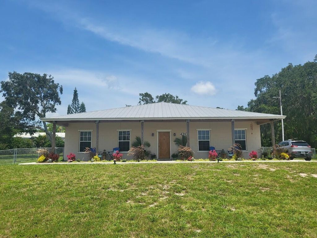 Photo of 4747 Old Dixie Highway, Fort Pierce, FL 34946 (MLS # R10901163)