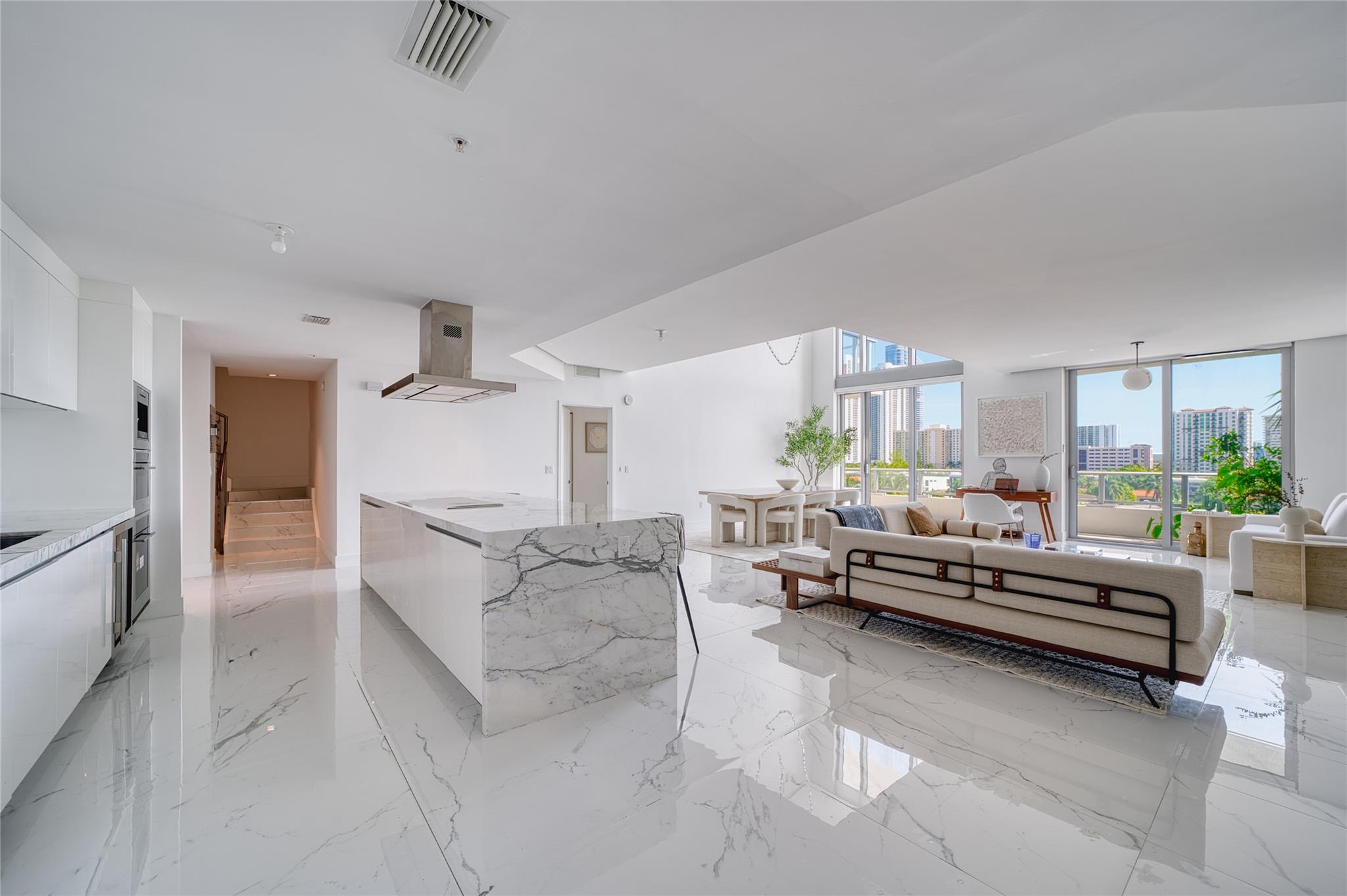 330 Sunny Isles Blvd 504