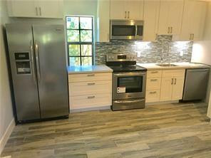 905 NE 28th Street