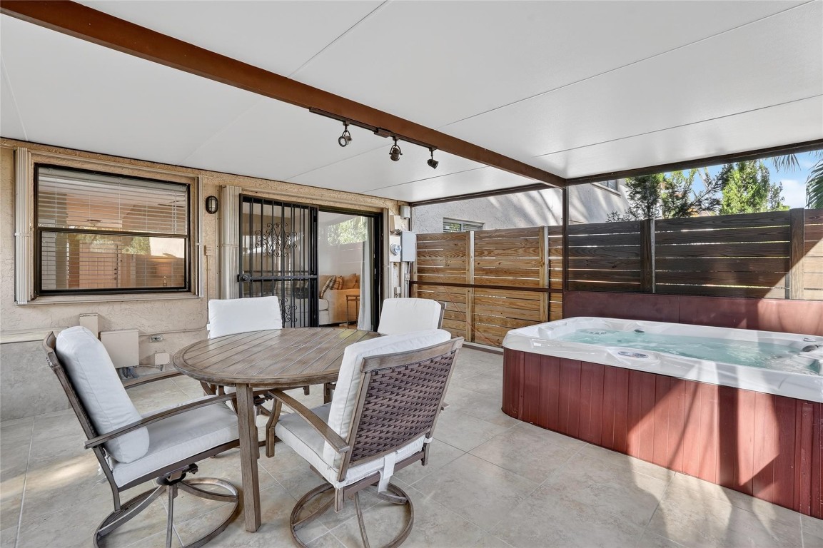 WILTON PINES TOWNHOUSES - Residential