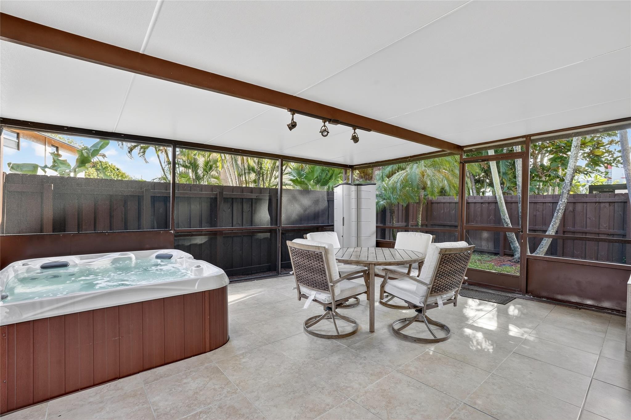 WILTON PINES TOWNHOUSES - Residential