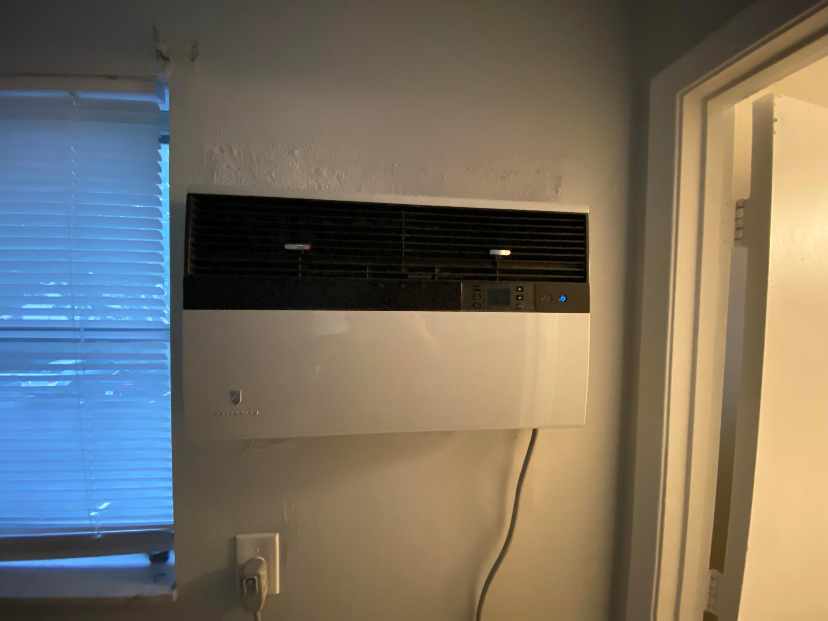 VILLAGE PARK AT OAKLAND CONDO - Residential Lease