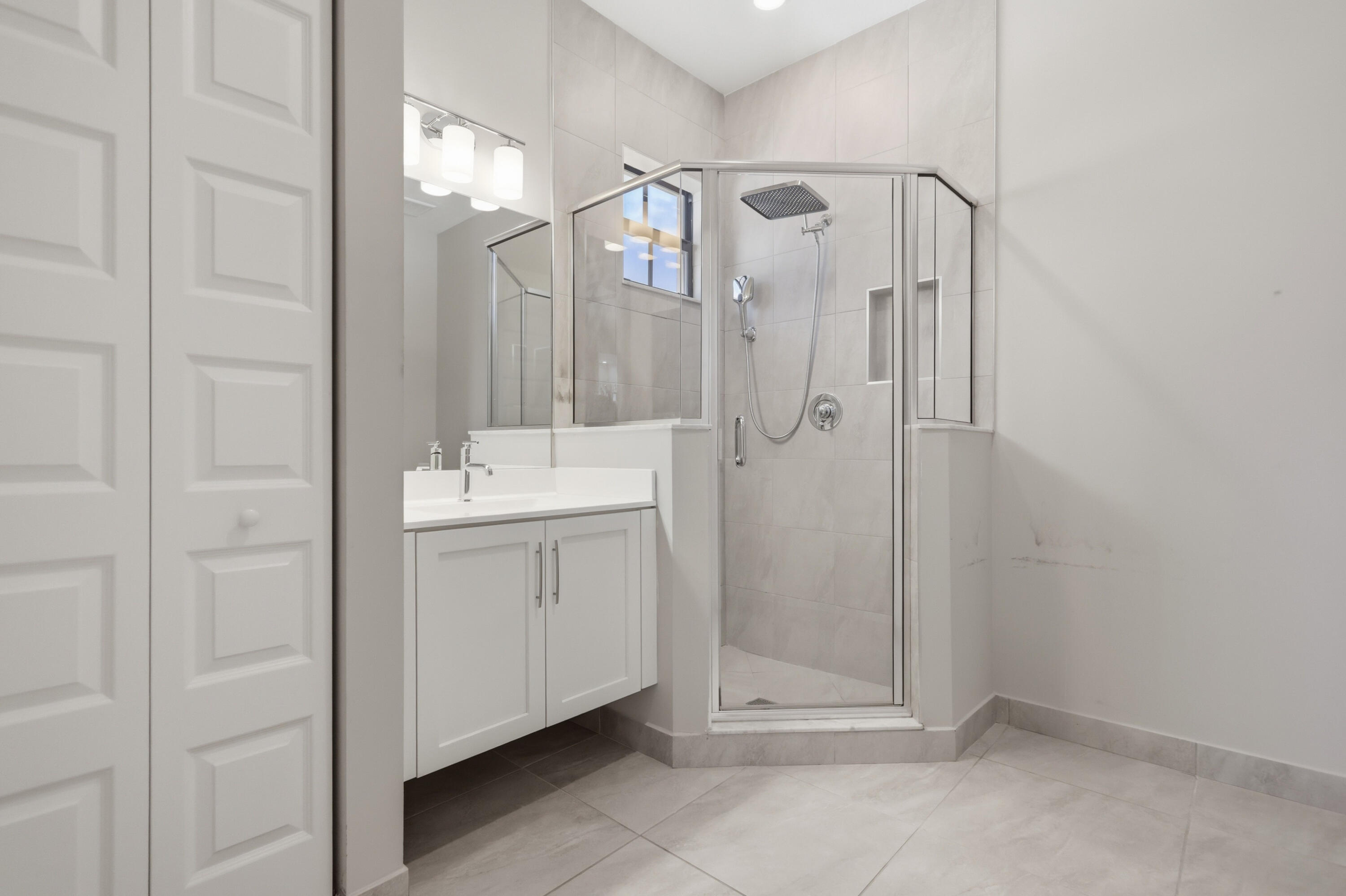 DEBUYS REPLAT NO 1 - Residential