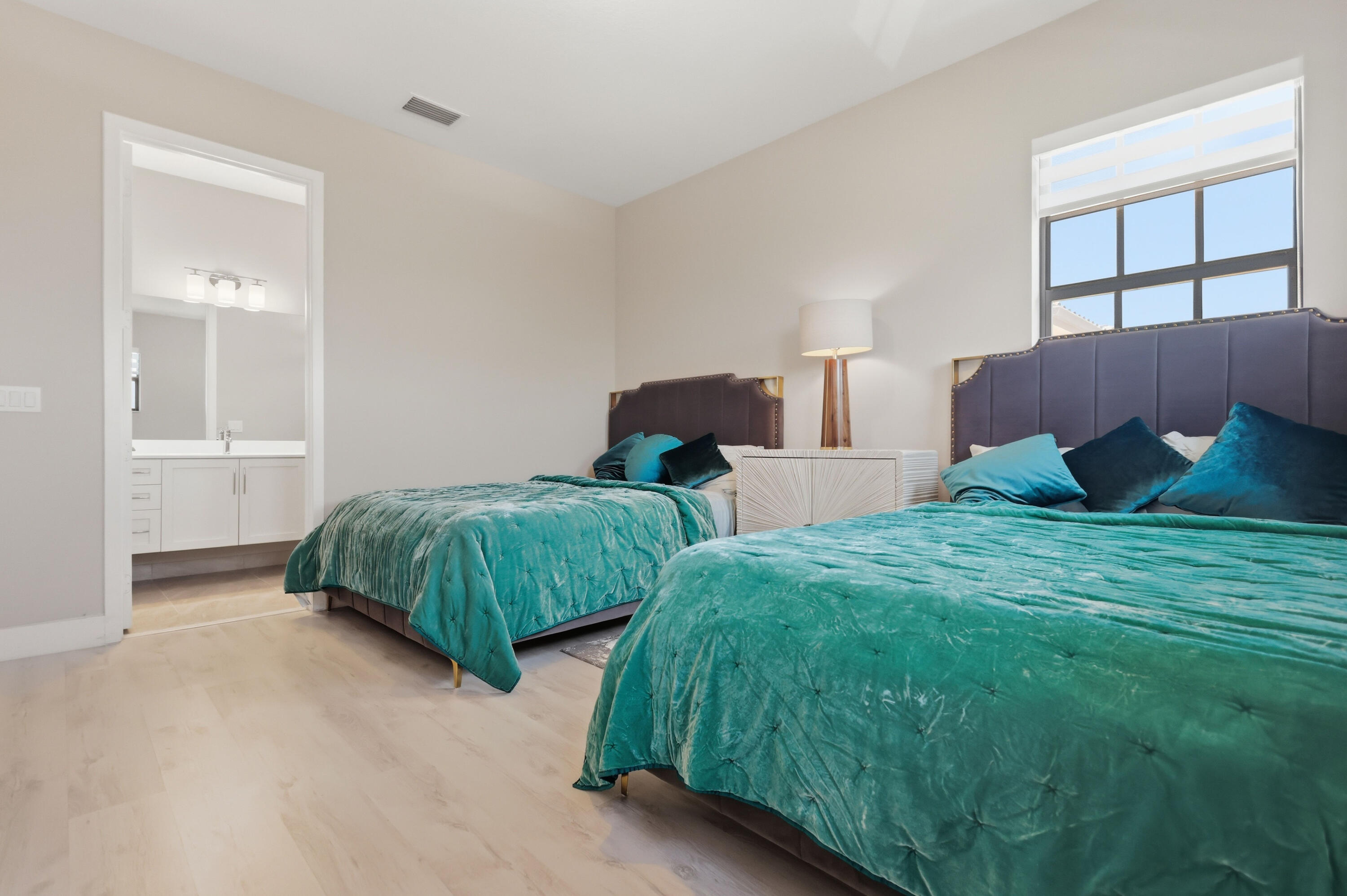 DEBUYS REPLAT NO 1 - Residential