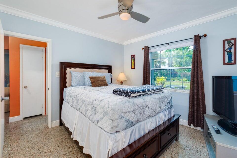 BOWERS PARK - Residential Lease