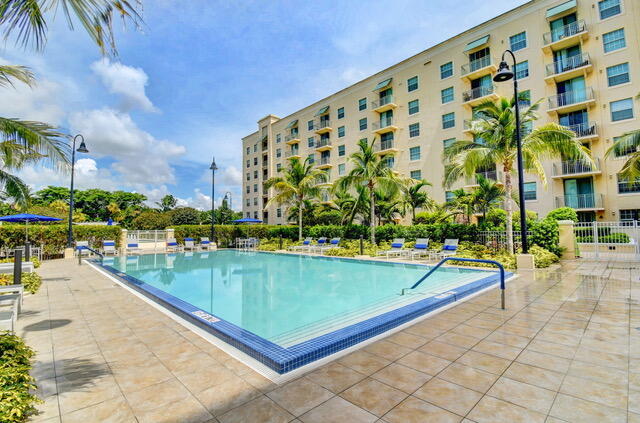 610 CLEMATIS Street 831, West Palm Beach, FL, 33401/$450,000 2 610 CLEMATIS Street 831