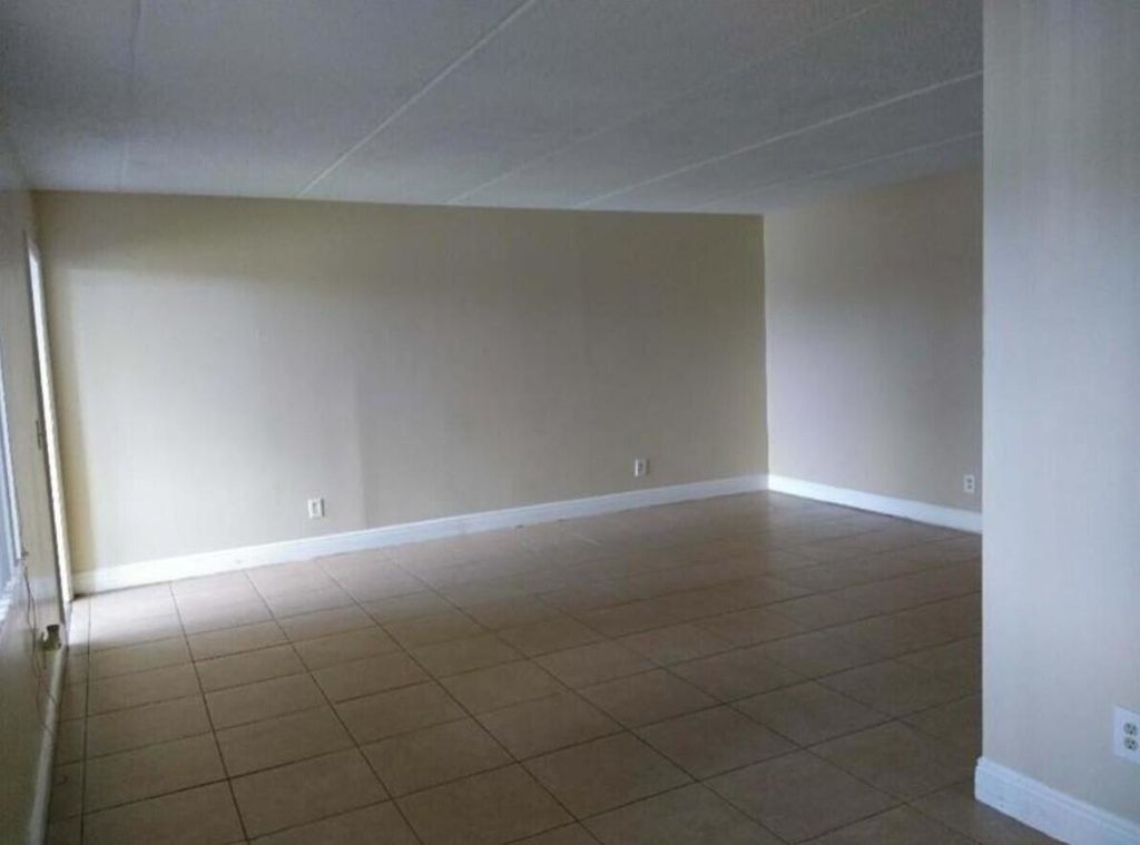 Photo of 1205 Meadows Circle, Boynton Beach, FL 33436 (MLS # B26010220)