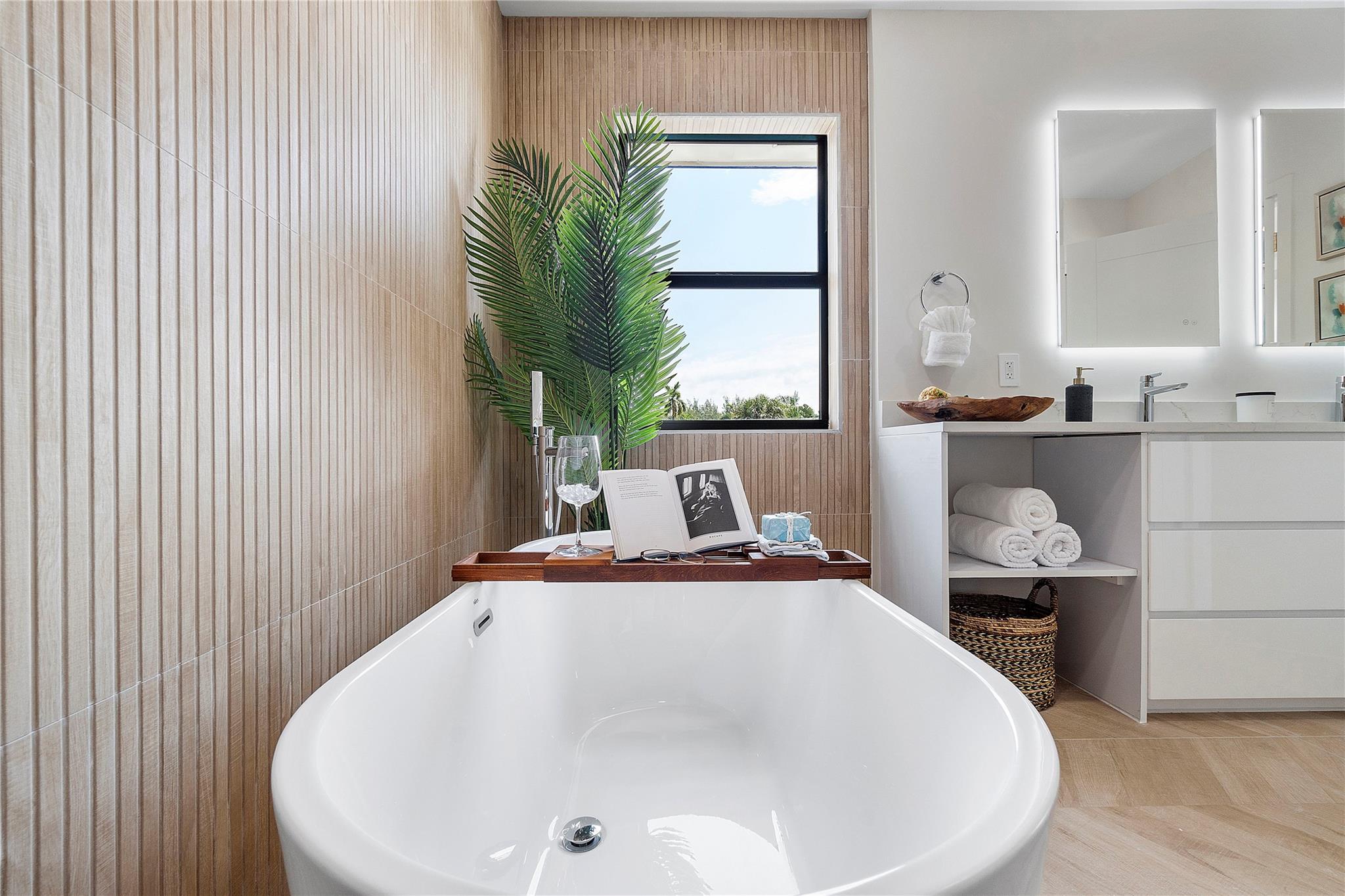 Country Club Isles 42-40 - Residential