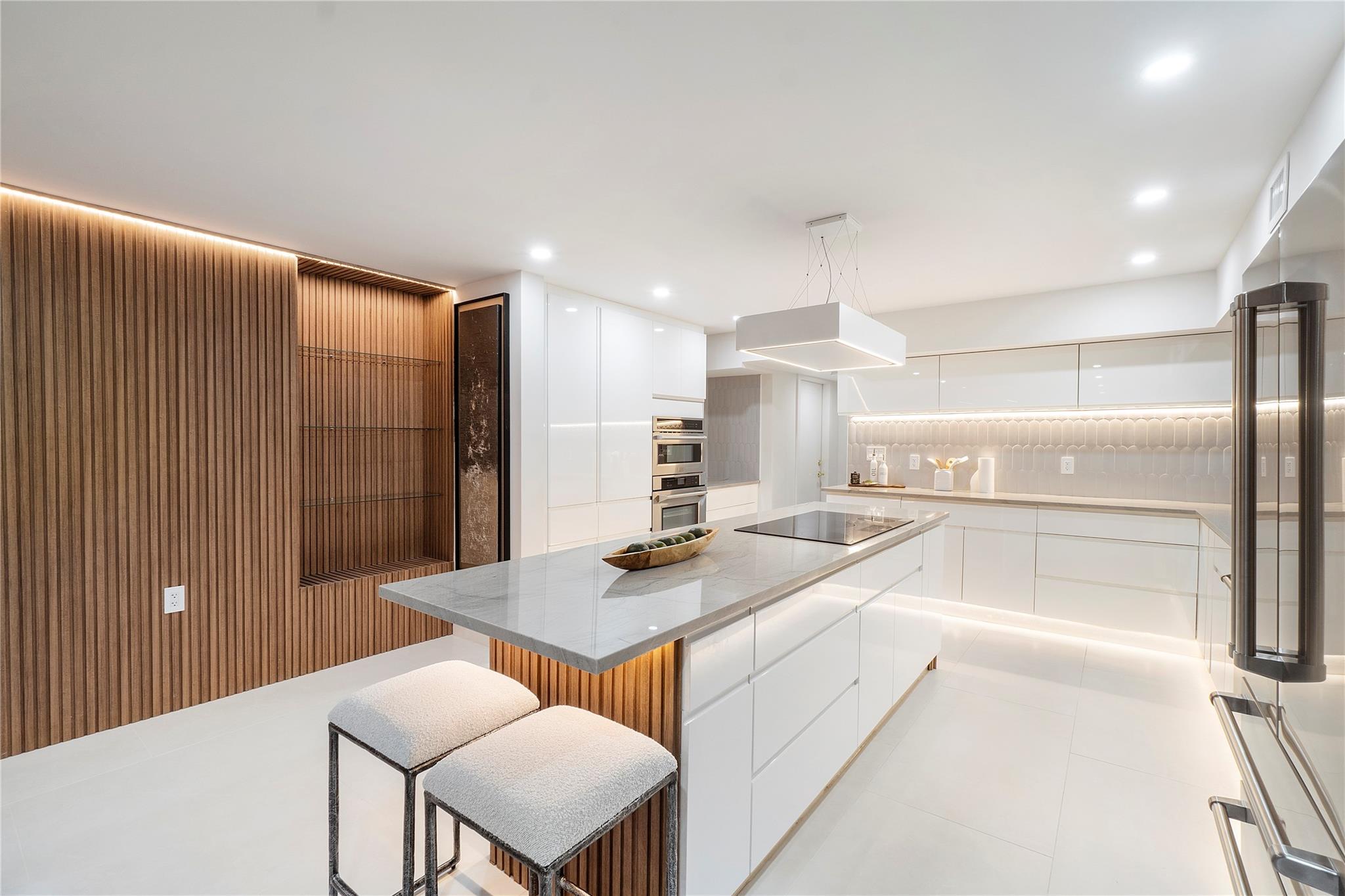 Country Club Isles 42-40 - Residential