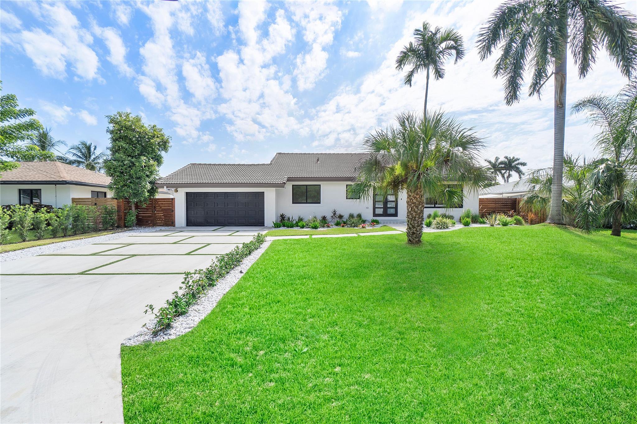 Country Club Isles 42-40 - Residential