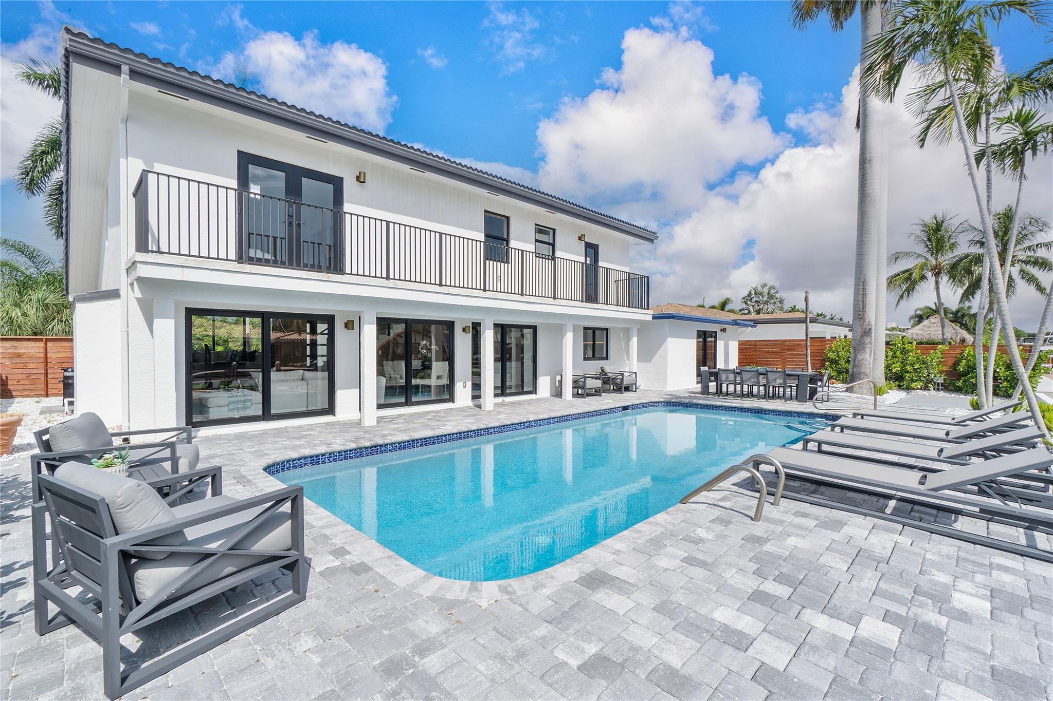 Country Club Isles 42-40 - Residential