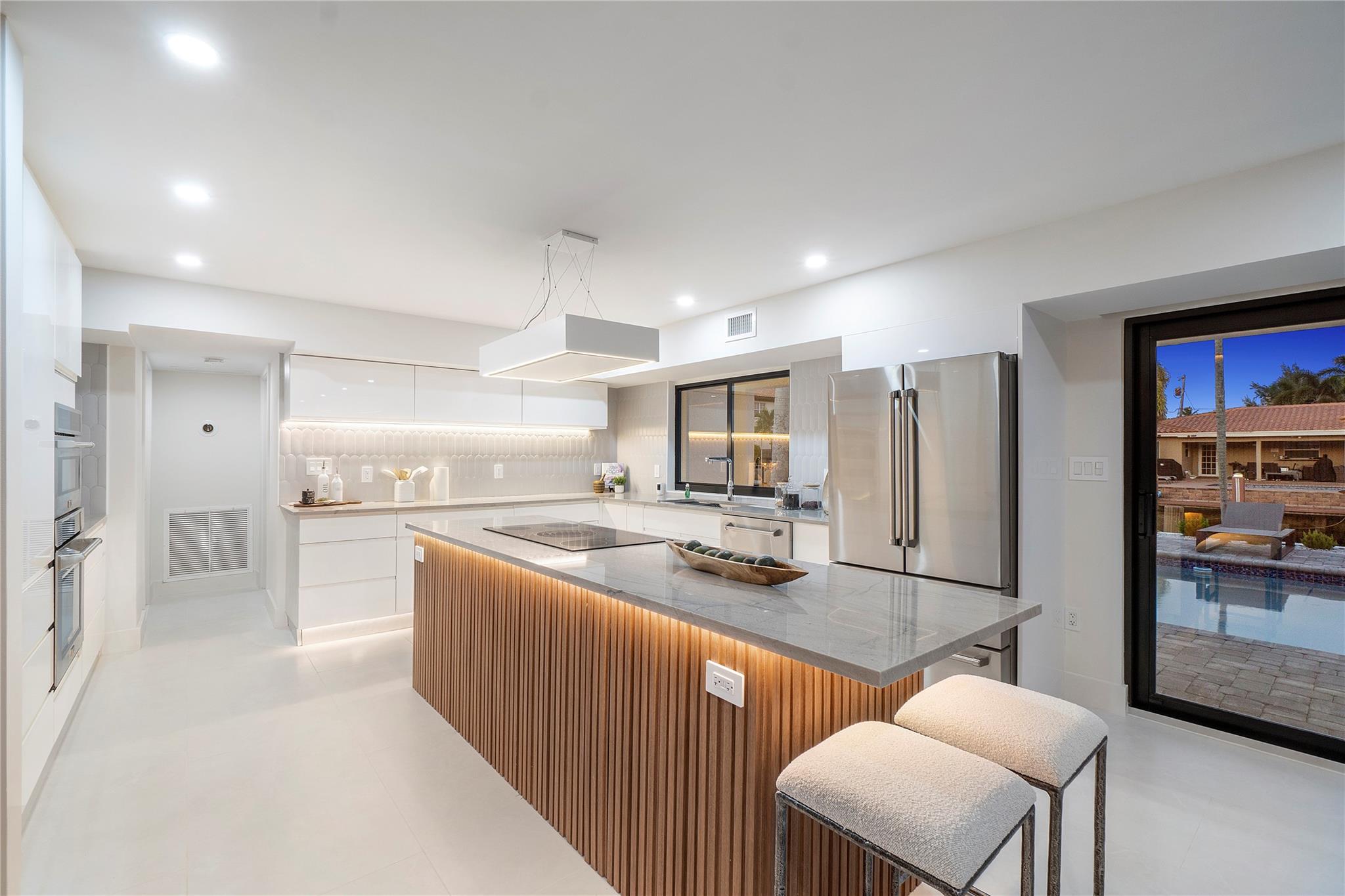 Country Club Isles 42-40 - Residential