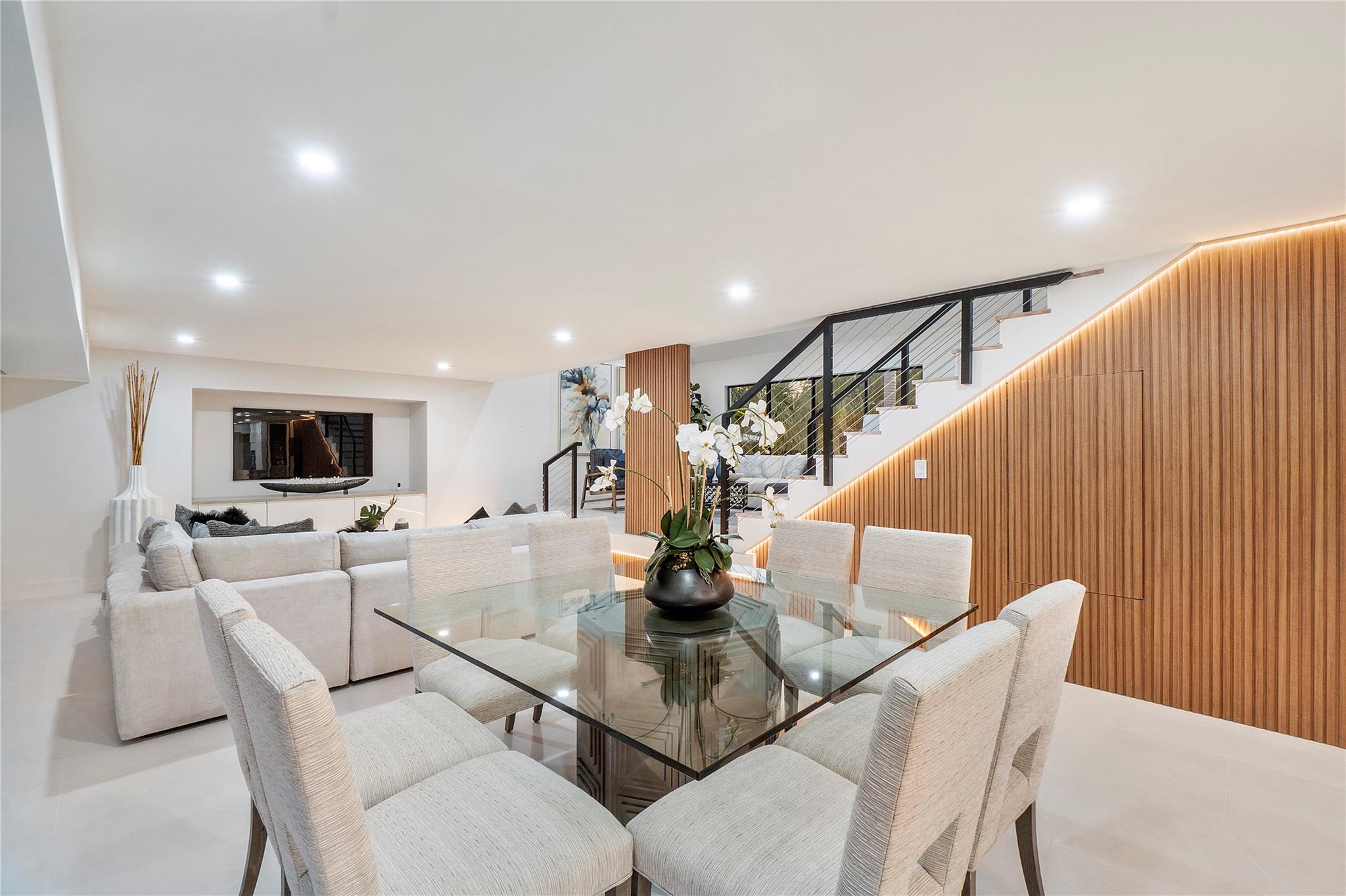 Country Club Isles 42-40 - Residential