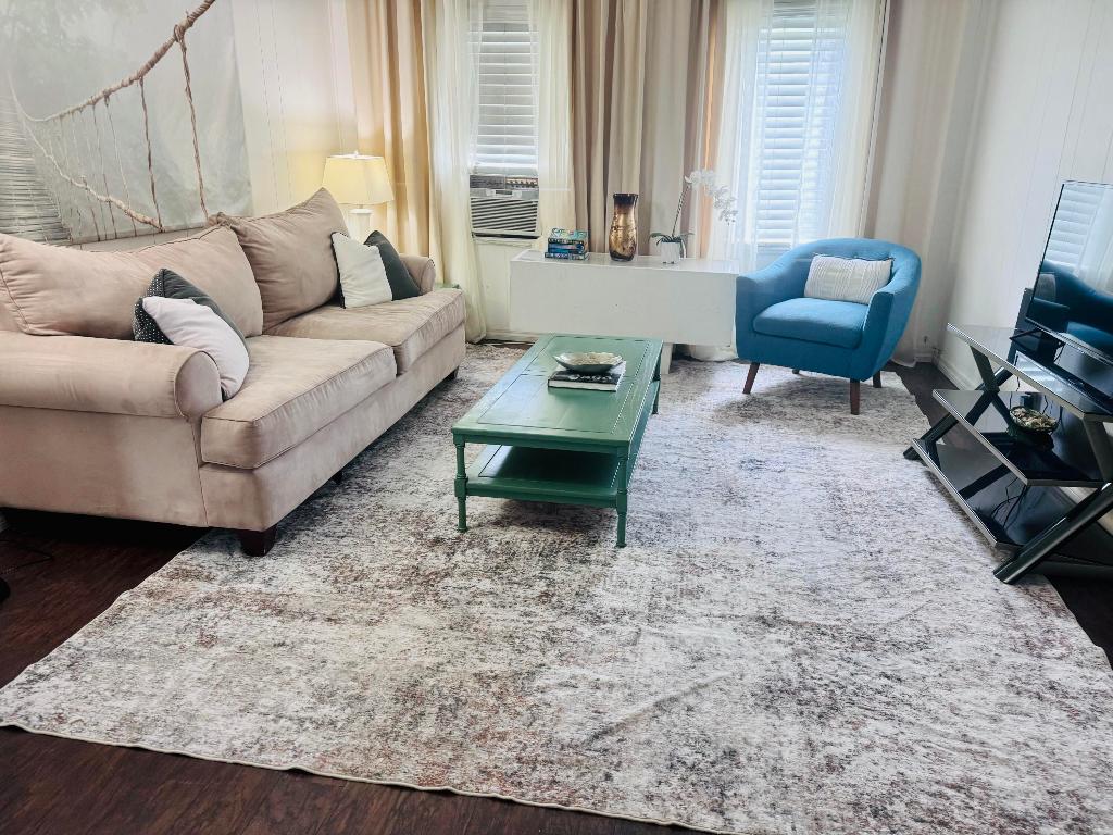 LAKE WORTH - Residential Lease