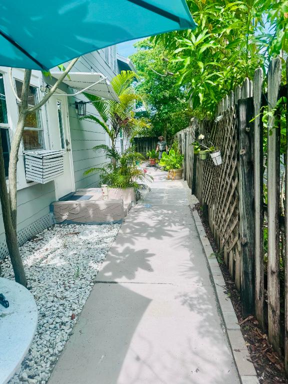 LAKE WORTH - Residential Lease