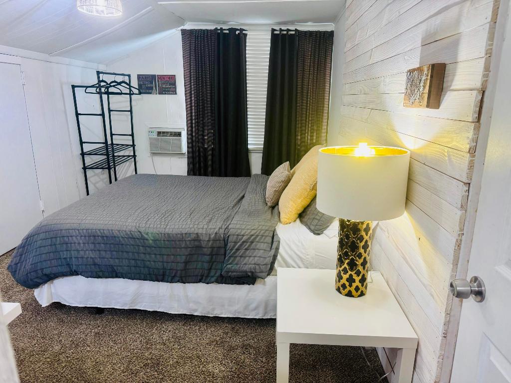 LAKE WORTH - Residential Lease