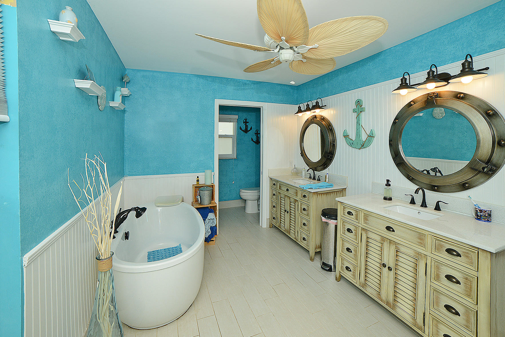 ISLAND LAKES - Residential